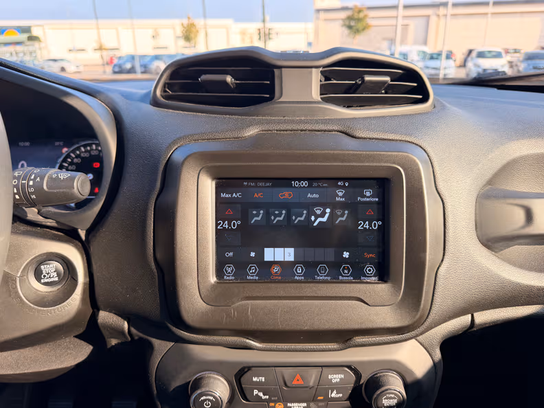 Jeep Renegade - 14