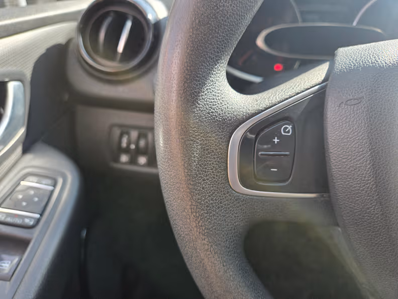 Renault Clio - 10