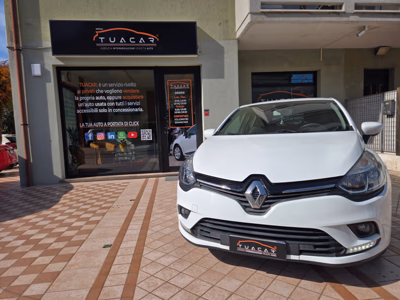 Renault Clio - 2