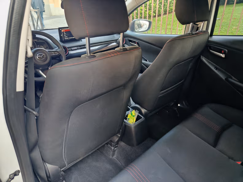 Mazda 2 - 30