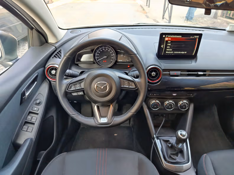 Mazda 2 - 26