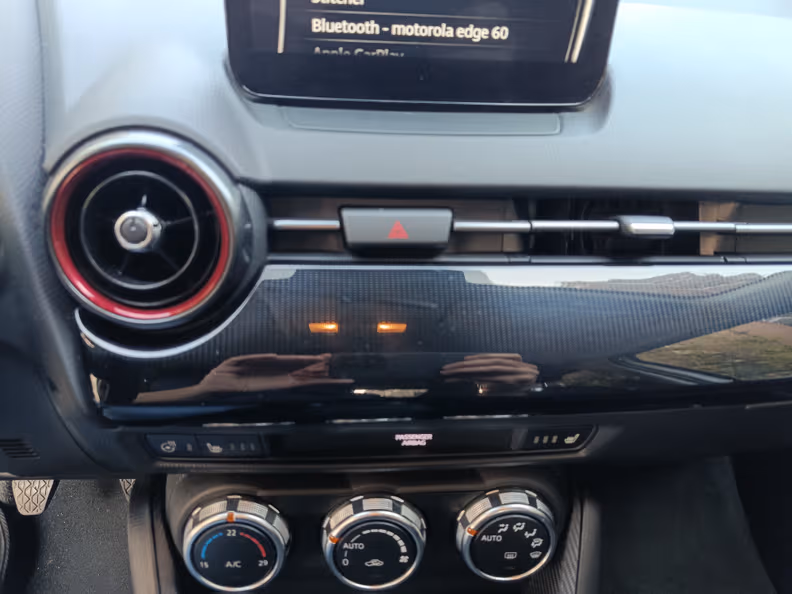 Mazda 2 - 15