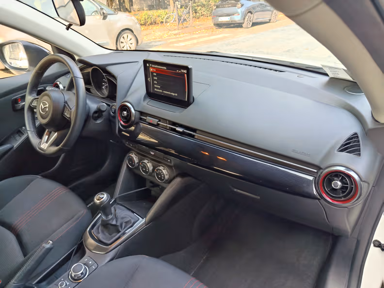 Mazda 2 - 22