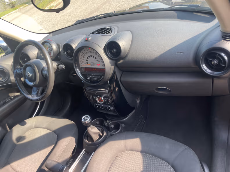 Mini Countryman - 19