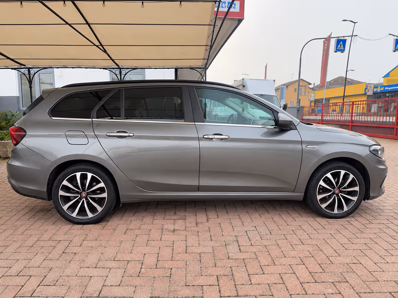 Fiat Tipo - 18