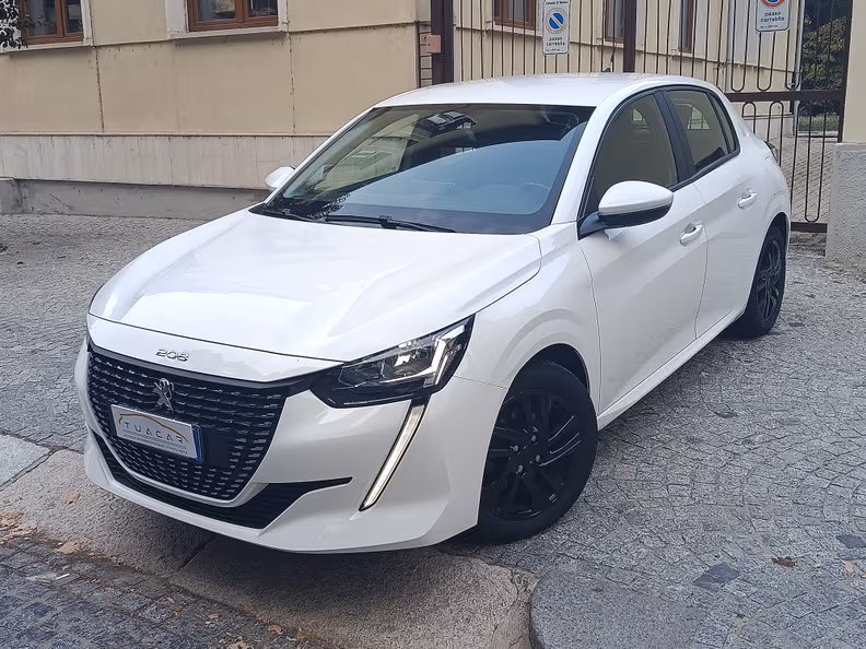 Peugeot 208