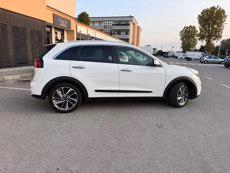 Kia Niro - 8