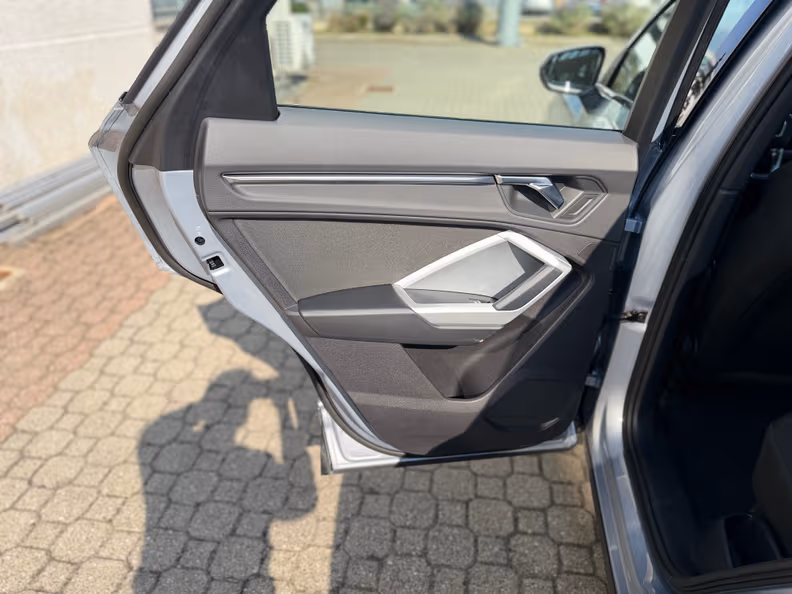 Audi Q3 - 21