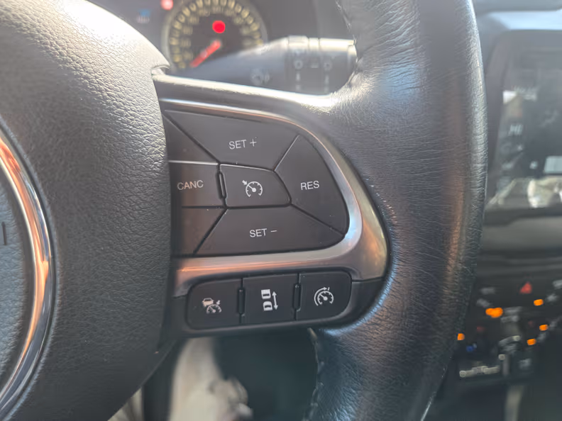 Jeep Renegade - 14