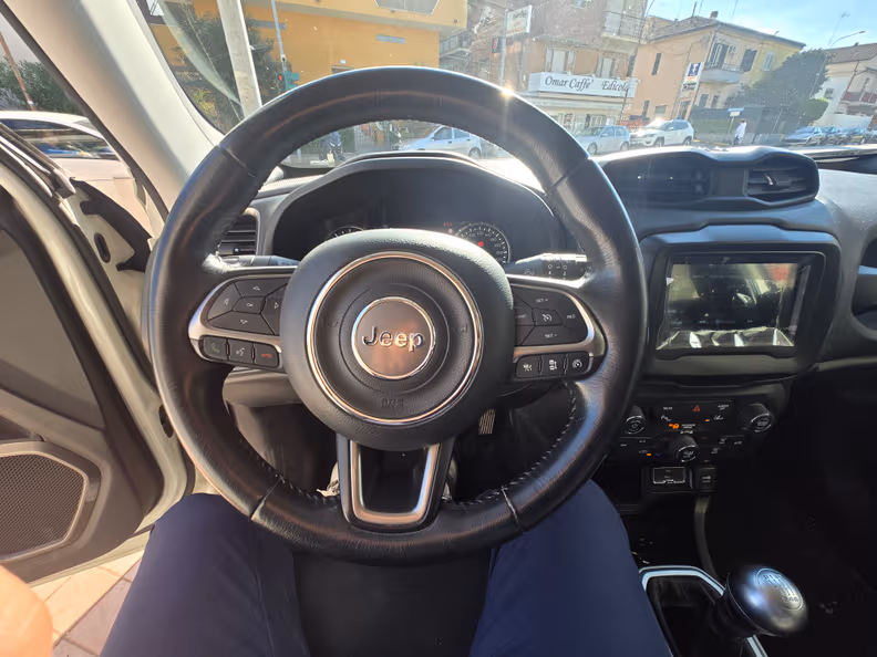 Jeep Renegade - 11