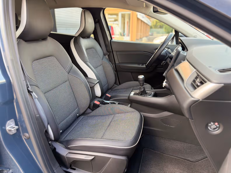 Renault Captur - 27