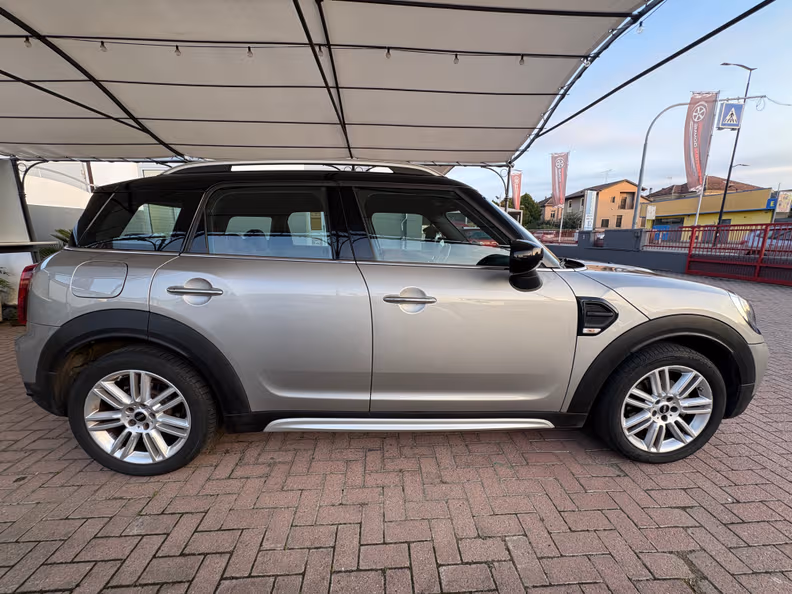 Mini Countryman - 30