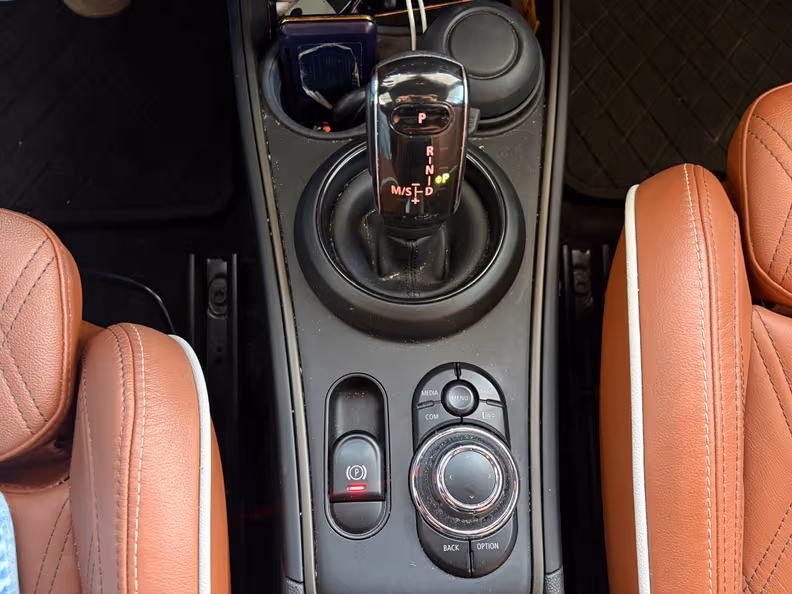 Mini Countryman - 16