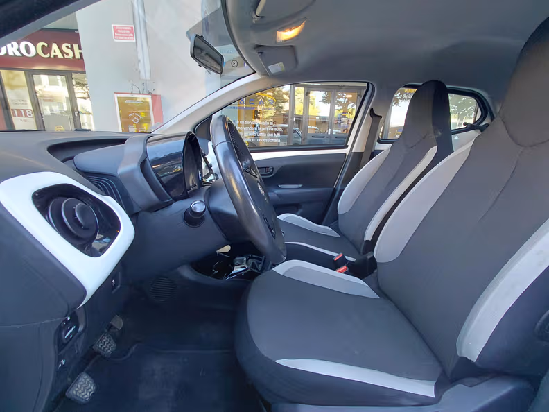 Toyota Aygo - 10