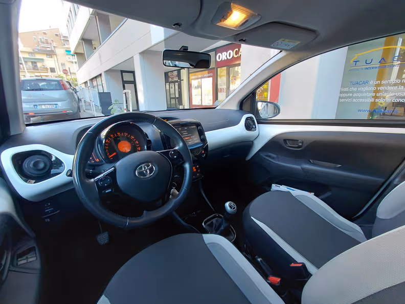 Toyota Aygo - 8