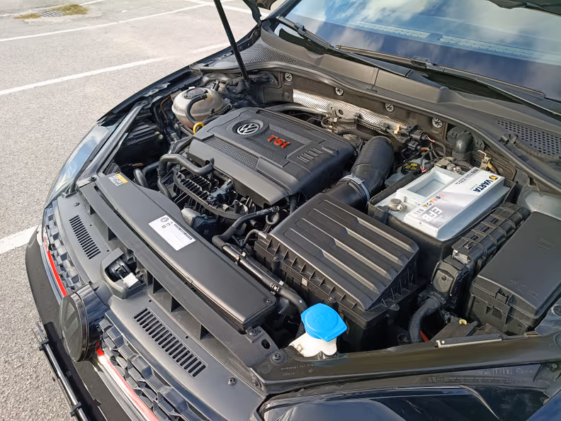 Volkswagen Golf - 69