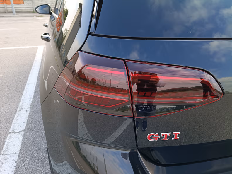 Volkswagen Golf - 34