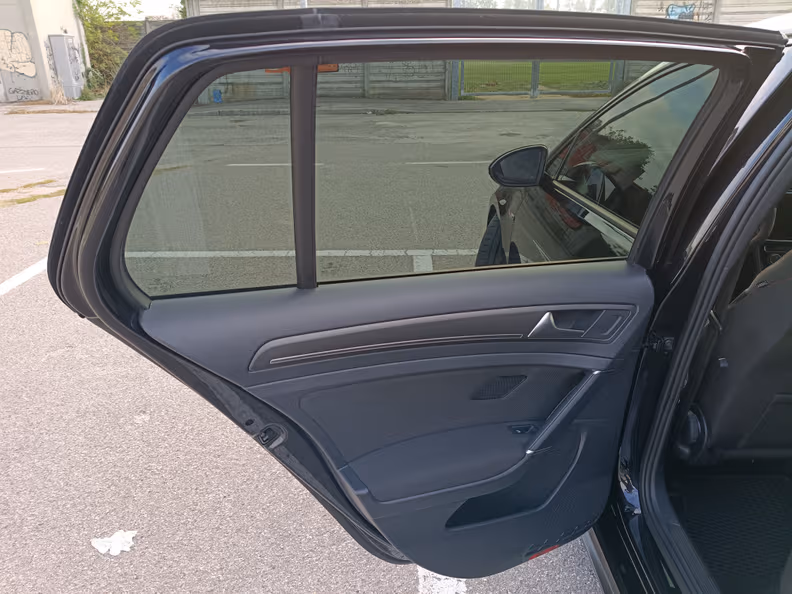 Volkswagen Golf - 44