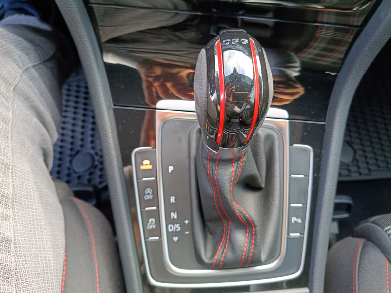 Volkswagen Golf - 58