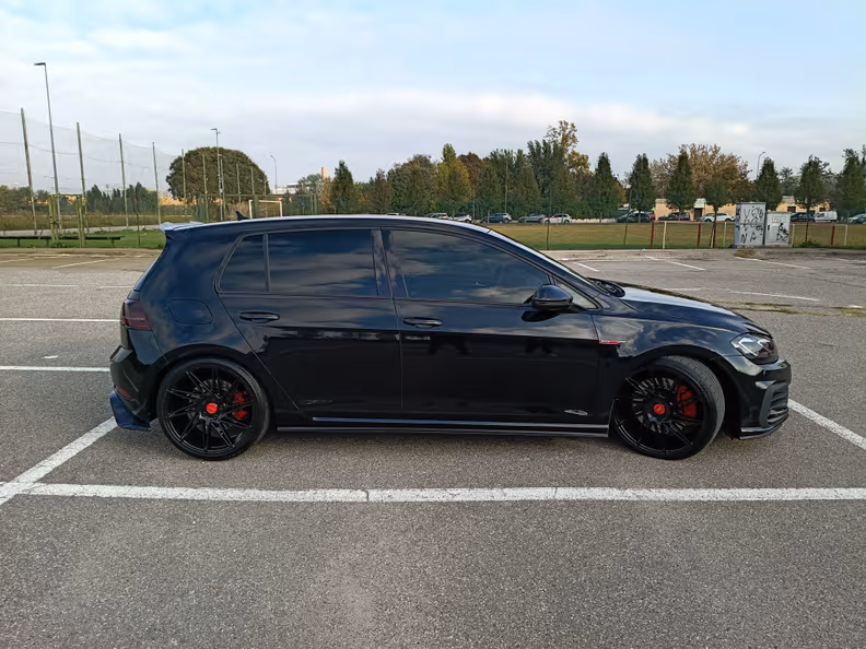 Volkswagen Golf - 20