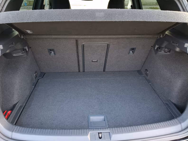 Volkswagen Golf - 30