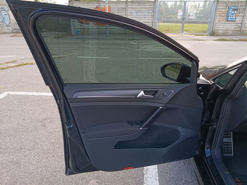 Volkswagen Golf - 35