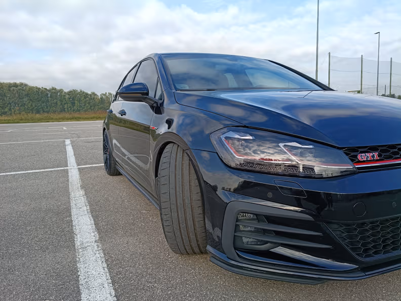 Volkswagen Golf - 14