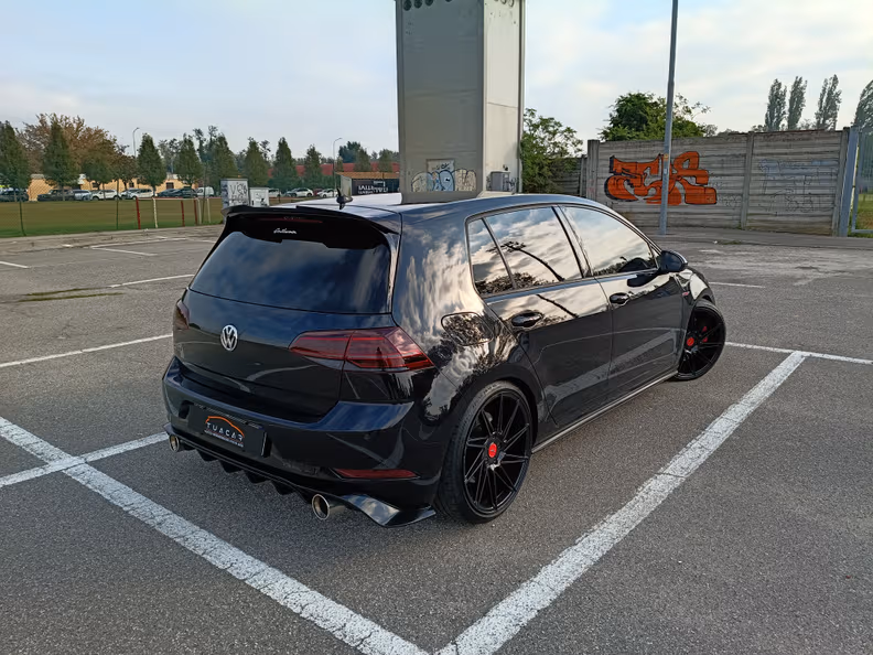 Volkswagen Golf - 4