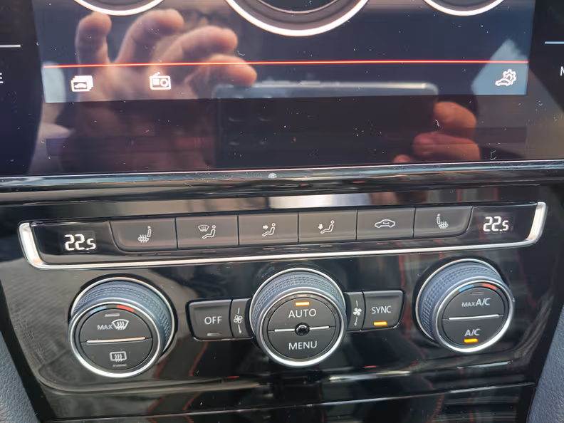 Volkswagen Golf - 57