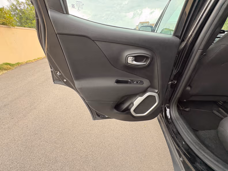 Jeep Renegade - 31