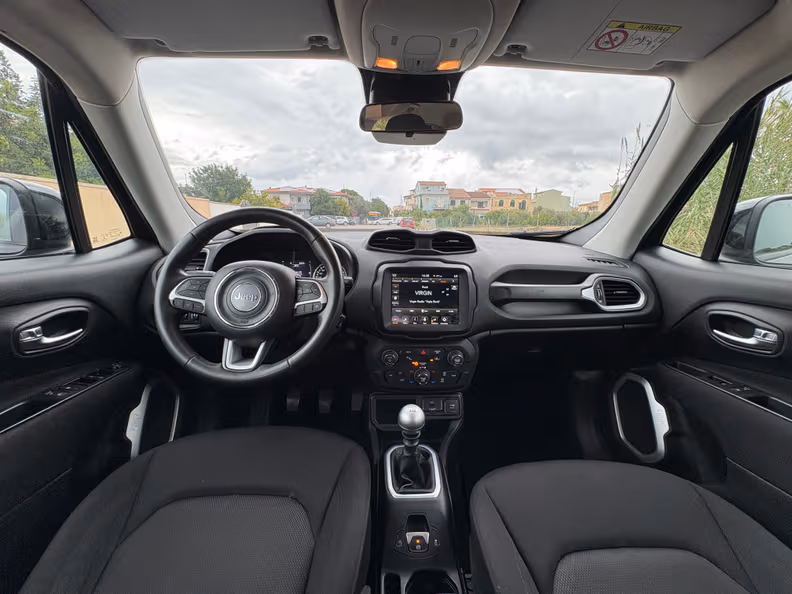 Jeep Renegade - 8