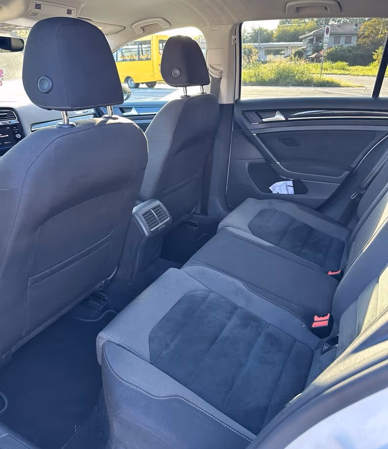 Volkswagen Golf - 5