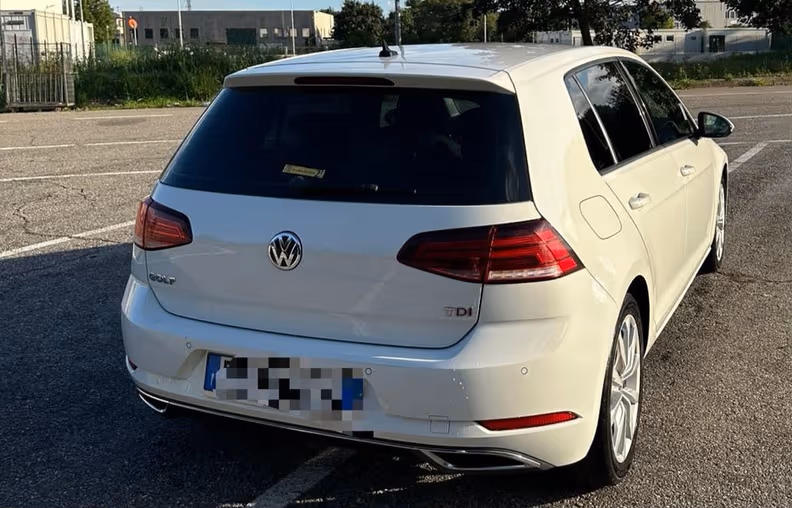 Volkswagen Golf - 3