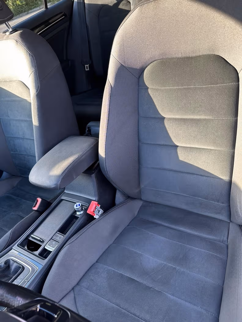 Volkswagen Golf - 6