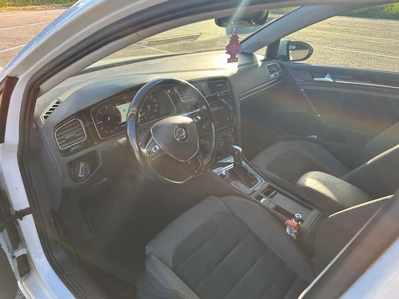Volkswagen Golf - 7