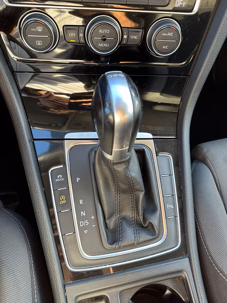 Volkswagen Golf - 4
