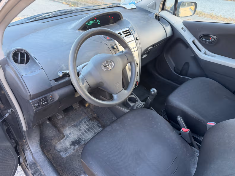 Toyota Yaris - 9