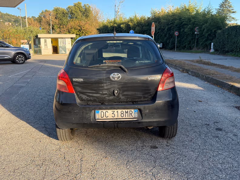 Toyota Yaris - 5
