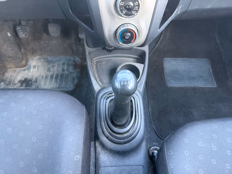 Toyota Yaris - 17
