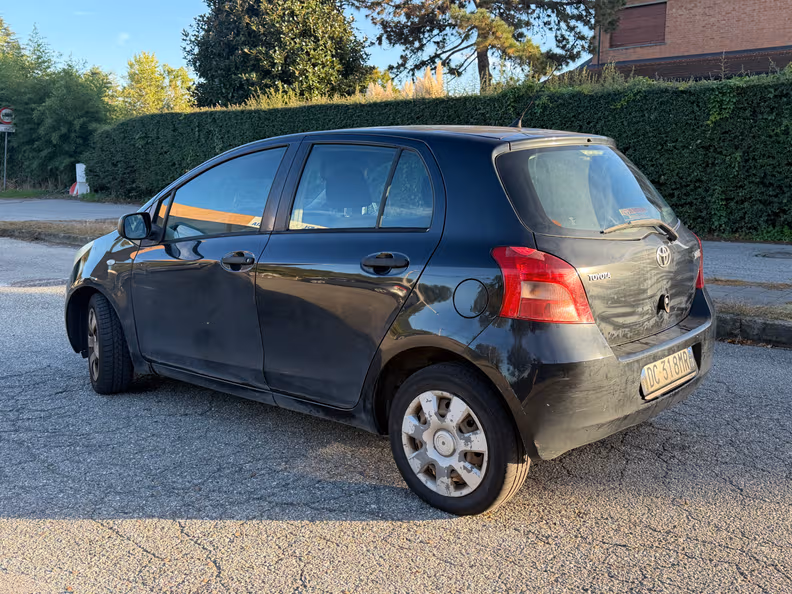 Toyota Yaris - 6