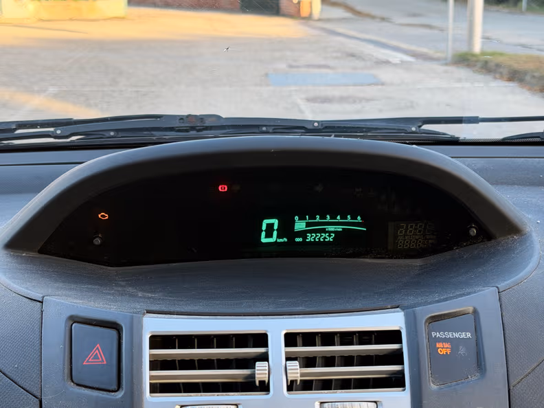 Toyota Yaris - 16