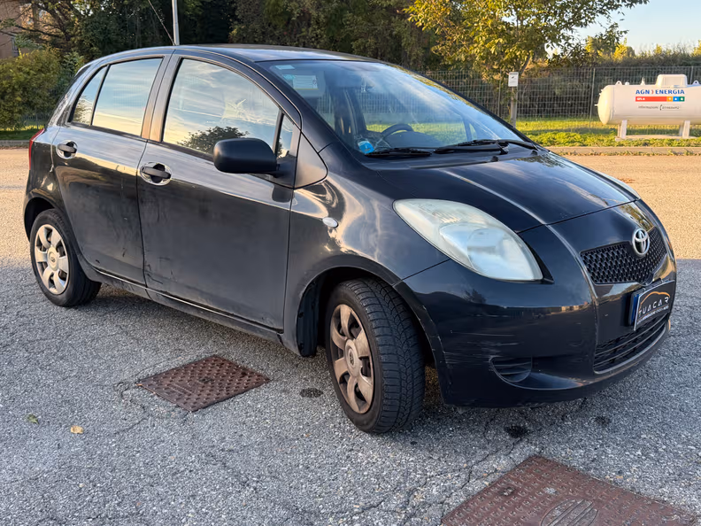 Toyota Yaris - 3