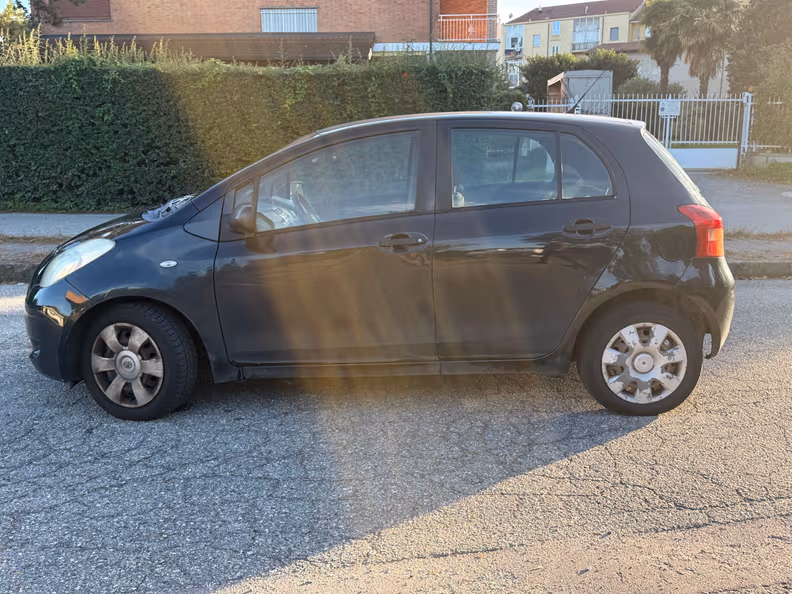 Toyota Yaris - 19