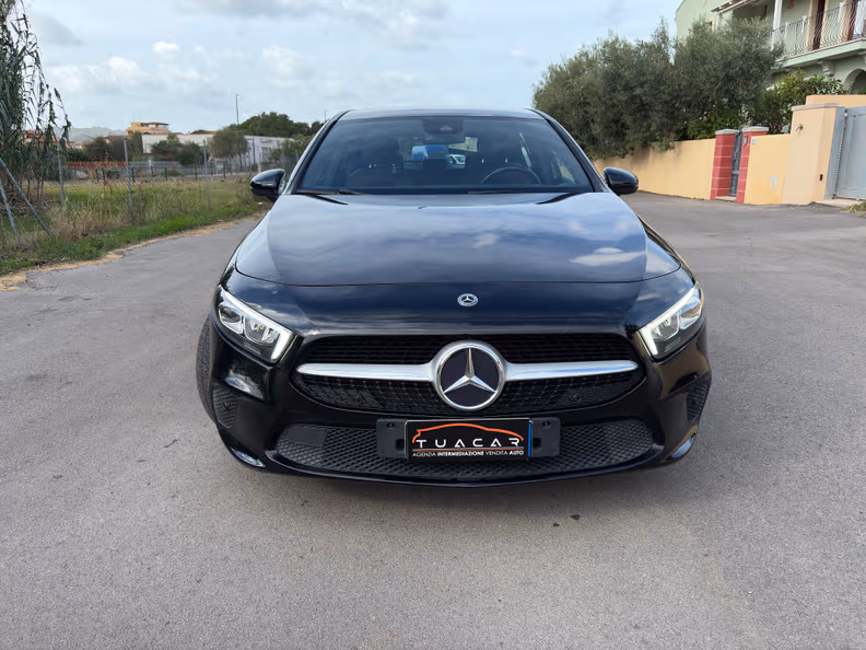 Mercedes-Benz 200 - 16
