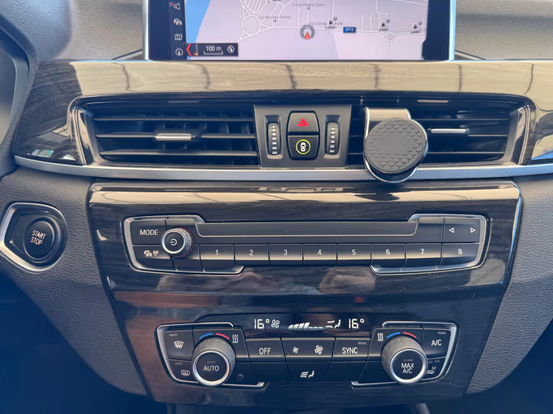 BMW X1 - 8