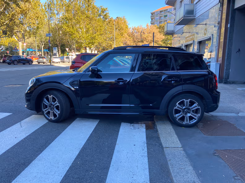 Mini Countryman - 16