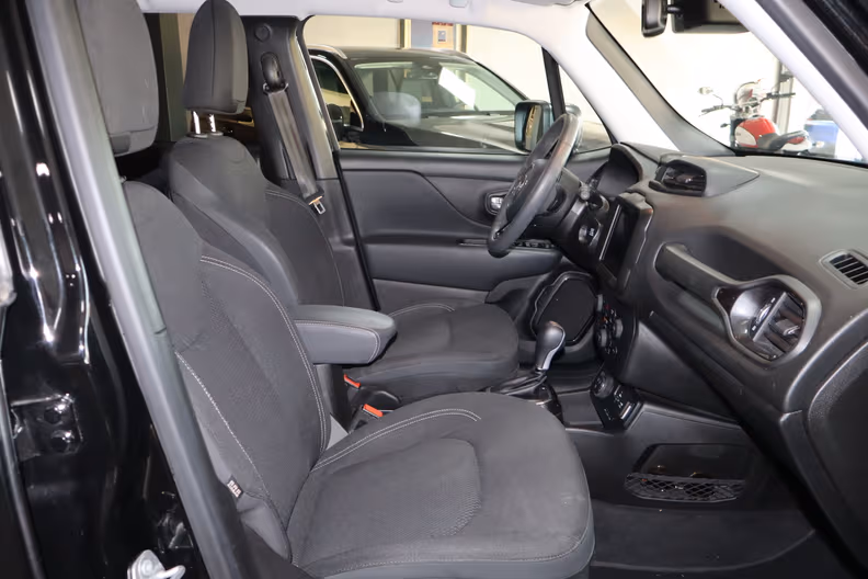 Jeep Renegade - 11
