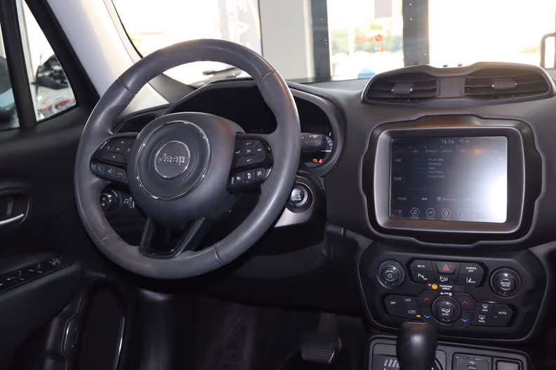 Jeep Renegade - 14