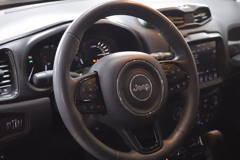 Jeep Renegade - 16