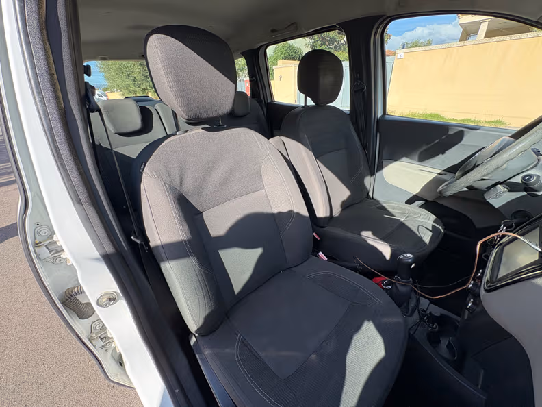 Dacia Lodgy - 30
